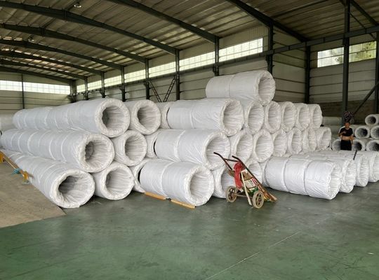 14 Gauge Hot Dipped Galvanized Steel Wire Steel Grade Carbon Wire Q195 Q235 for Customized Length Manufacturing Building